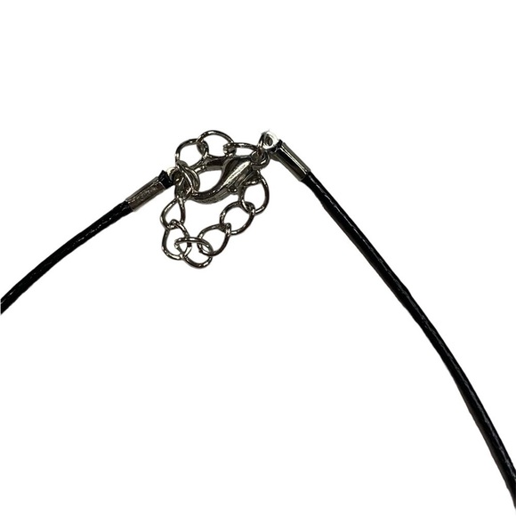 Silver wolf necklace - Picture 3 of 5